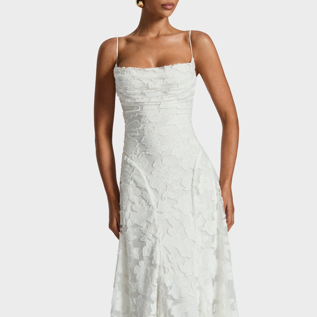 Larissa | Rochie lungă din dantelă elegantă