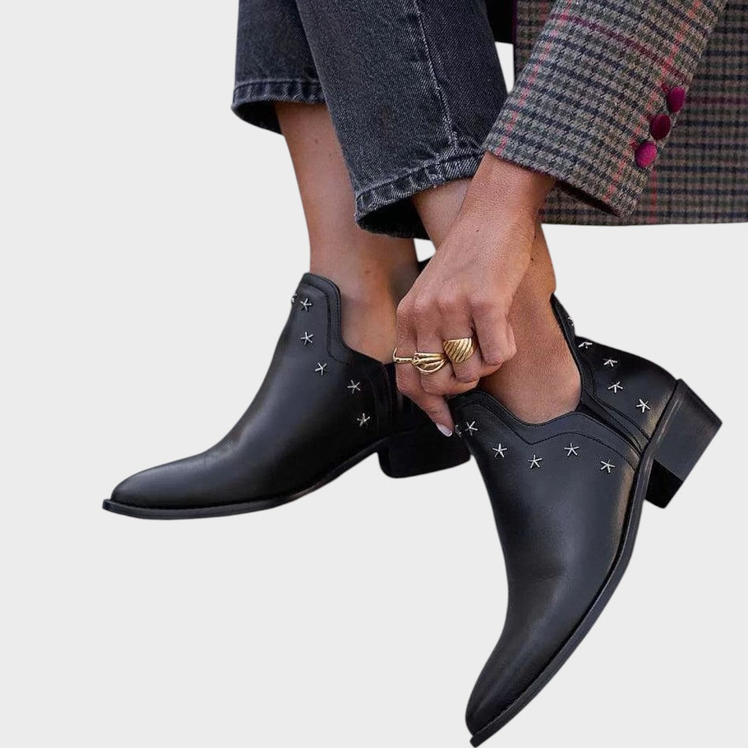 Carla | Botine din piele întoarsă cu vârf ascuțit, stil elegant